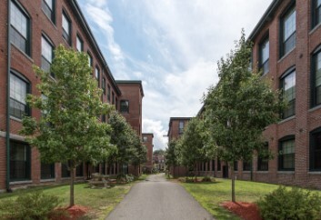 Riverside Commons, Fitchburg